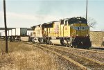 Eastbound intermodal comes over the diamonds